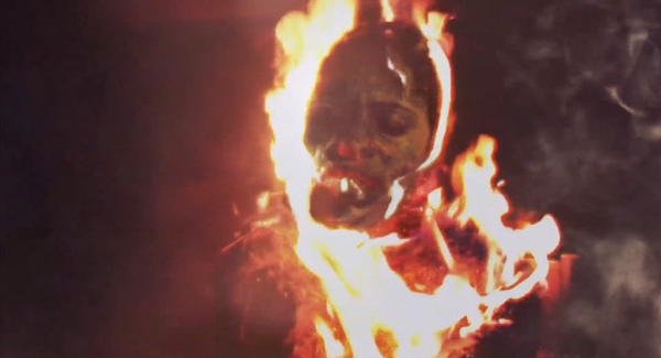 焼かれるエミリー