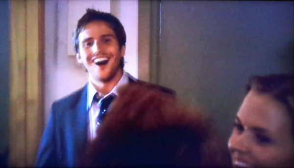 お祝いパーティーで喜ぶロブ