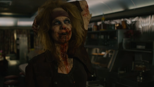 ダイナーの女ゾンビ