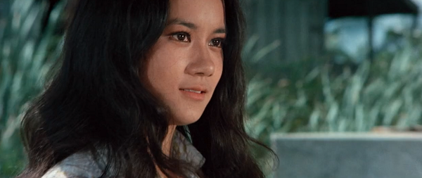 屋台の娘(ノラ・ミャオ)