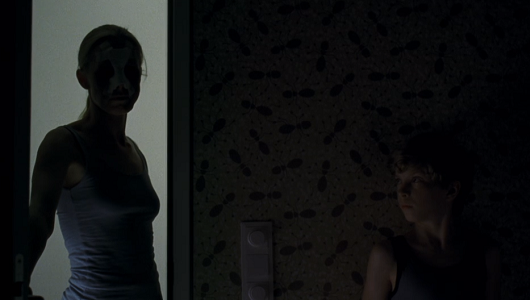 息子達を探す母親