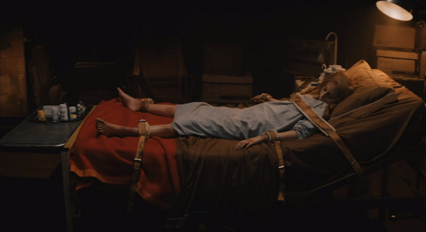 縛られたタマラ