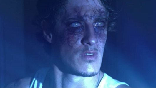 青い光を見たジャロッド