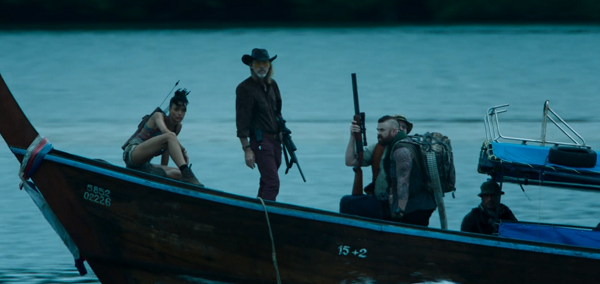 ボートに乗ってるビル達