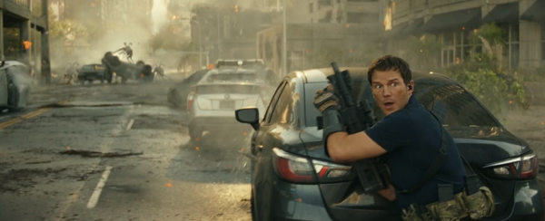 エイリアンと戦うダン