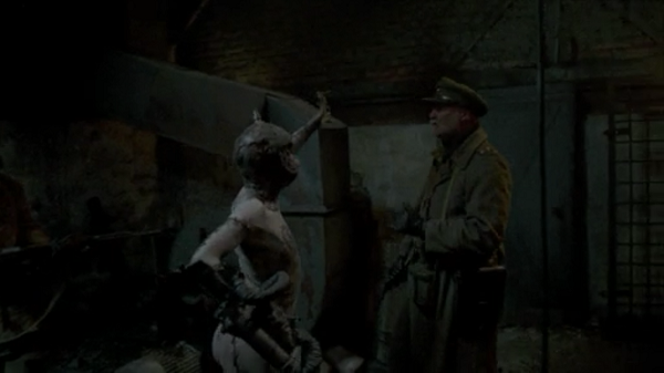 初遭遇の武器人間